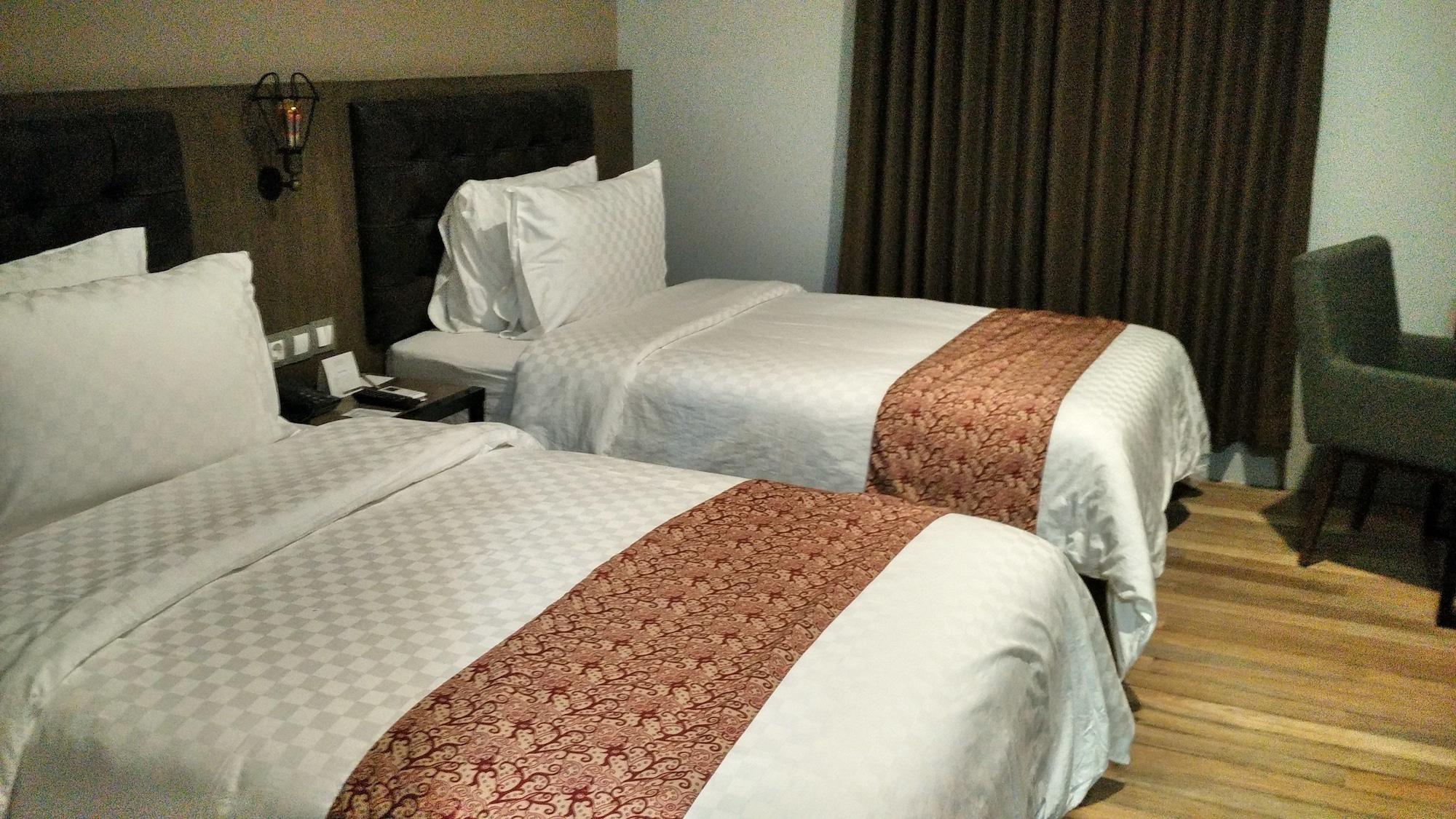 Grand Kangen Hotel Urip Sumoharjo Yogyakarta Exteriör bild