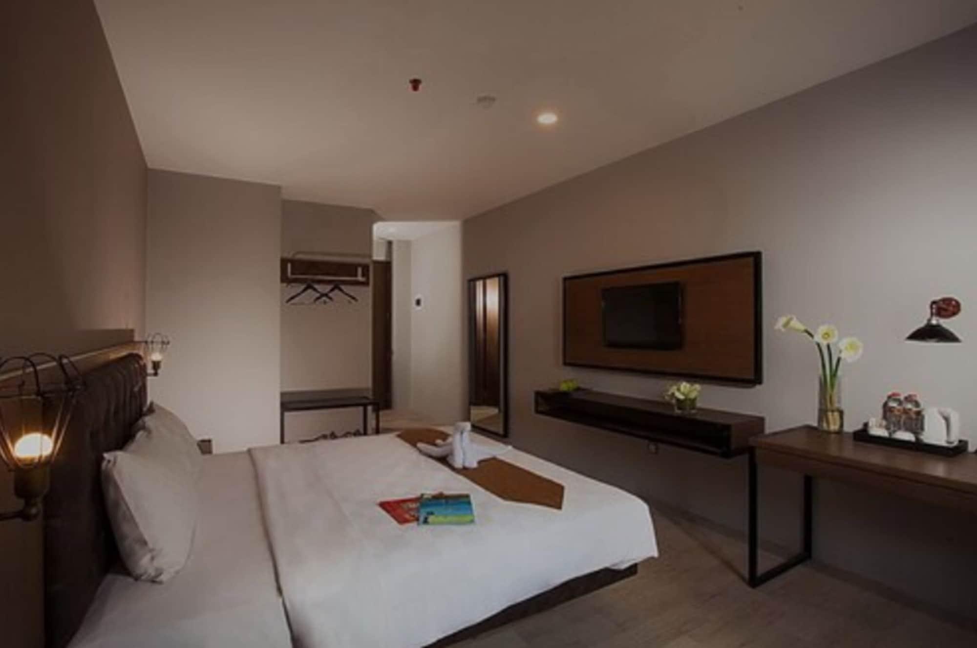 Grand Kangen Hotel Urip Sumoharjo Yogyakarta Exteriör bild